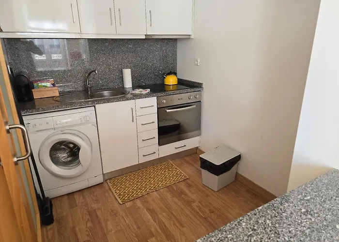 Apartman House, View Of Bolhao Market *