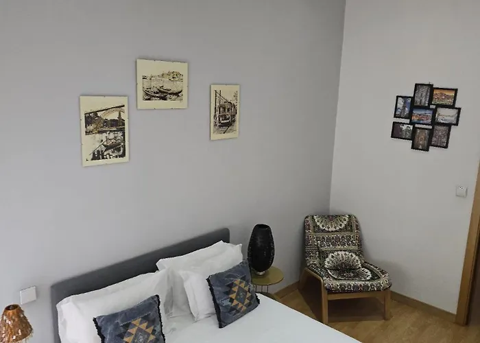 House, View Of Bolhao Market Porto