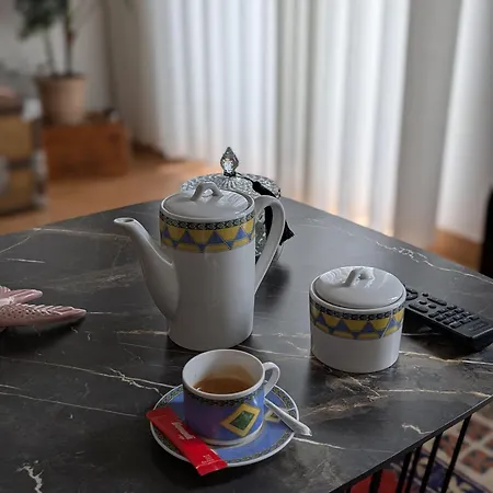 Apartament House, View Of Bolhao Market *